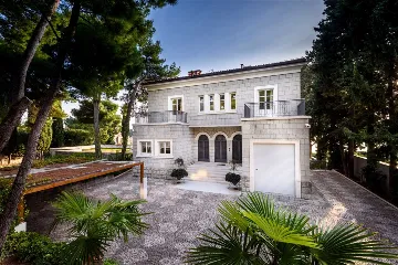 5-Bedroom Villa in Split for Up to 10 Guests