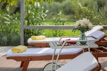 Villa with Pool for up to 15 Guests in Kaštel Lukšić