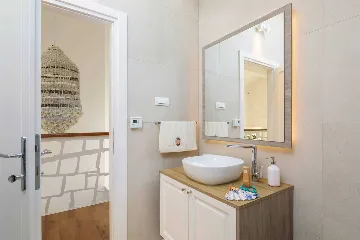 Villa with Pool for up to 15 Guests in Kaštel Lukšić