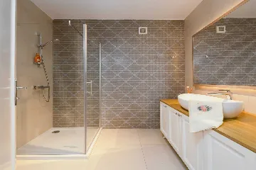 Villa with Pool for up to 15 Guests in Kaštel Lukšić