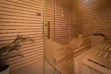 Villa with Pool for up to 15 Guests in Kaštel Lukšić