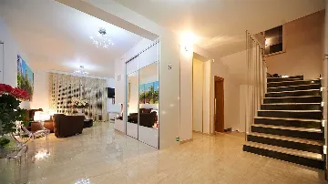 4-Bedroom Villa in Jesenice for Up to 8 Guests