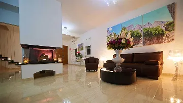 4-Bedroom Villa in Jesenice for Up to 8 Guests