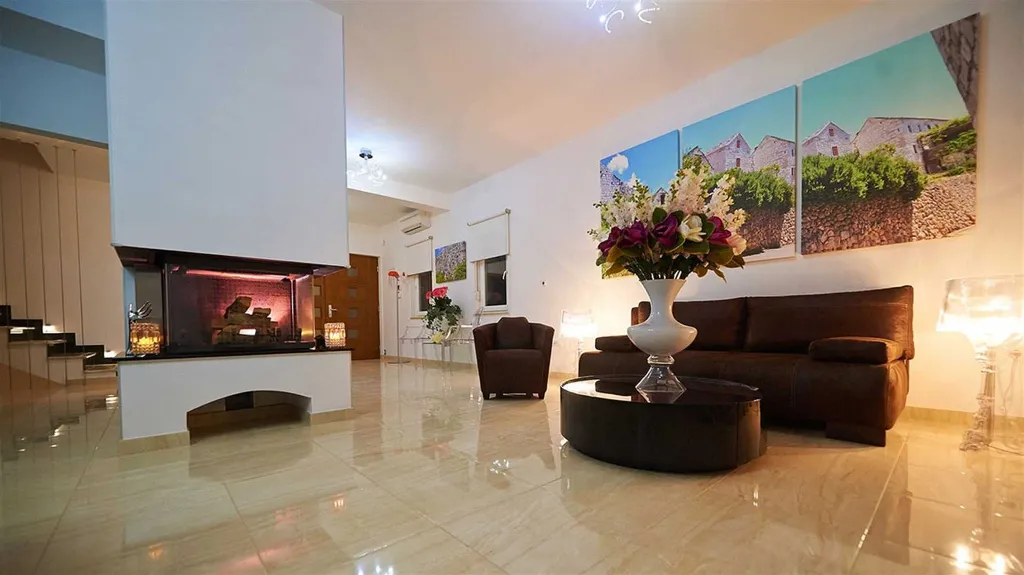4-Bedroom Villa in Jesenice for Up to 8 Guests
