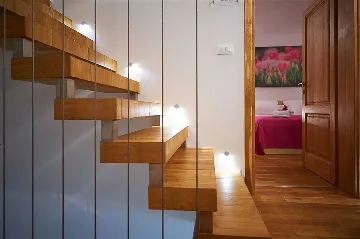 4-Bedroom Villa in Jesenice for Up to 8 Guests