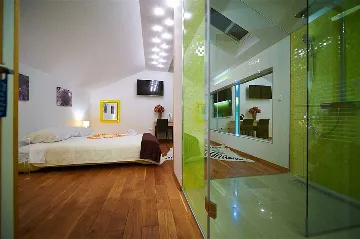 4-Bedroom Villa in Jesenice for Up to 8 Guests