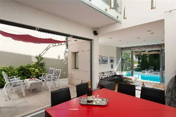 3-Bedroom Villa in Split with 35 m² Pool