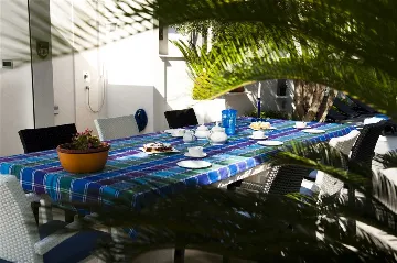 3-Bedroom Apartment with Jacuzzi in Split