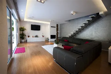 3-Bedroom Apartment with Jacuzzi in Split