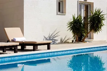 Podstrana Villa with 4 Bedrooms and Private Pool