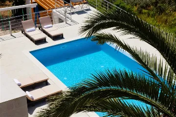 Podstrana Villa with 4 Bedrooms and Private Pool