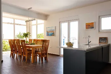 Podstrana Villa with 4 Bedrooms and Private Pool