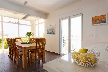 Podstrana Villa with 4 Bedrooms and Private Pool