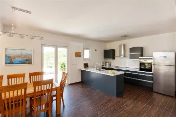 Podstrana Villa with 4 Bedrooms and Private Pool