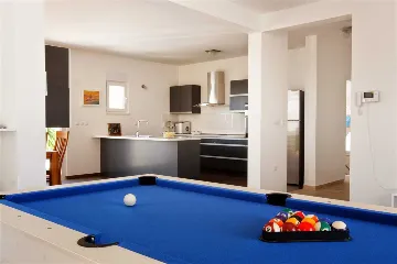 Podstrana Villa with 4 Bedrooms and Private Pool