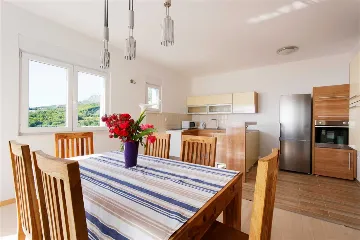 Podstrana Villa with 4 Bedrooms and Private Pool