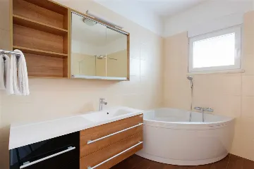 Podstrana Villa with 4 Bedrooms and Private Pool