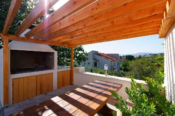Podstrana Villa with 4 Bedrooms and Private Pool