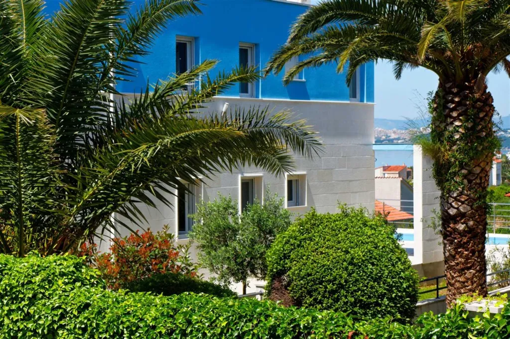 Podstrana Villa with 4 Bedrooms and Private Pool