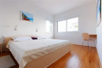 Podstrana Villa with 4 Bedrooms and Private Pool