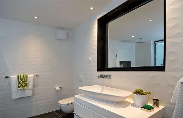 Air-Conditioned Villa in Sumartin for 13 Guests