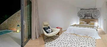 Air-Conditioned Villa in Sumartin for 13 Guests