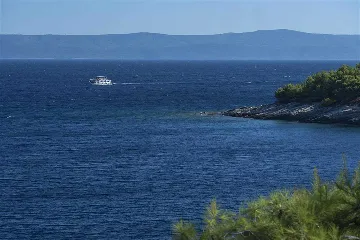 Air-Conditioned Villa in Sumartin for 13 Guests