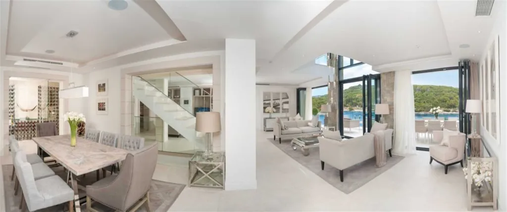 4-Bedroom Villa in Sumartin with Infinity Pool