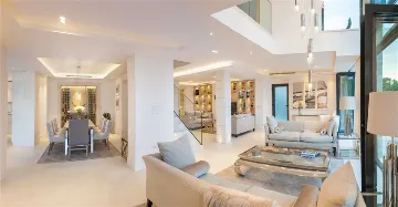 4-Bedroom Villa in Sumartin with Infinity Pool