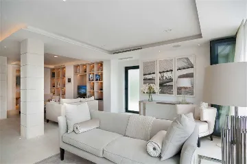 4-Bedroom Villa in Sumartin with Infinity Pool