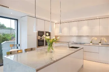 4-Bedroom Villa in Sumartin with Infinity Pool