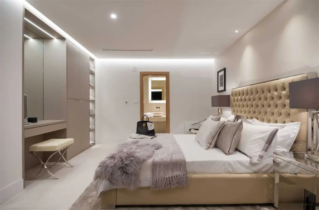 4-Bedroom Villa in Sumartin with Infinity Pool