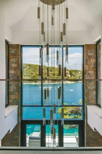 4-Bedroom Villa in Sumartin with Infinity Pool