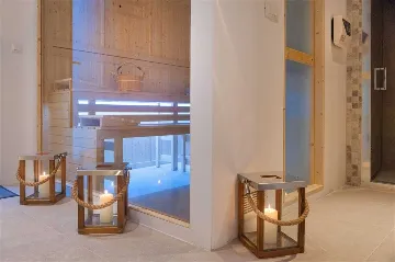 4-Bedroom Villa in Sumartin with Infinity Pool