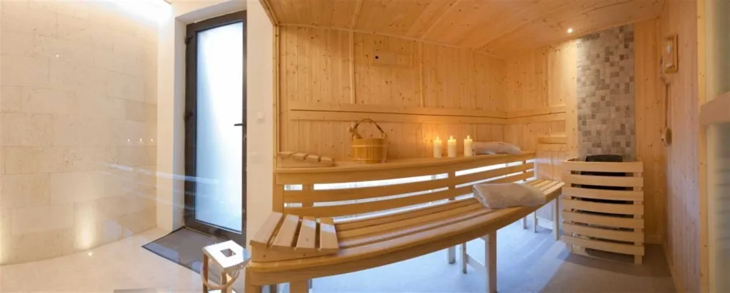 4-Bedroom Villa in Sumartin with Infinity Pool