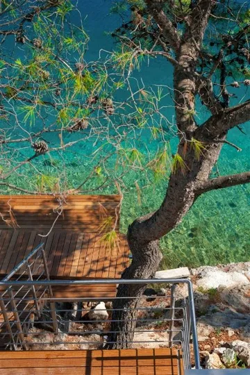 4-Bedroom Villa in Sumartin with Infinity Pool