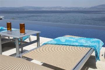 Villa with Infinity Pool and Sea View in Sutivan