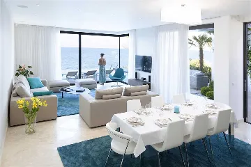 Villa with Infinity Pool and Sea View in Sutivan