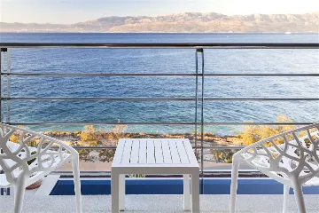 Villa with Infinity Pool and Sea View in Sutivan