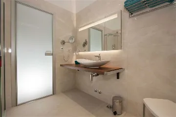 Villa with Infinity Pool and Sea View in Sutivan