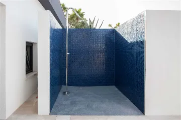 Villa with Infinity Pool and Sea View in Sutivan