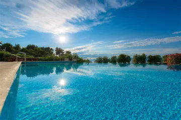 Villa with Heated Infinity Pool in Supetar