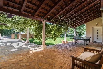 Villa with Heated Infinity Pool in Supetar