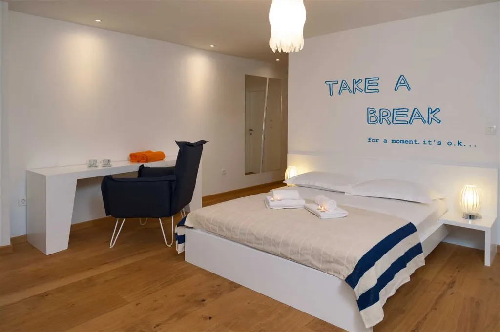 Villa in Bol with Pool, Jacuzzi & Sauna