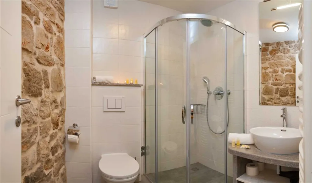 Villa in Bol with Pool, Jacuzzi & Sauna