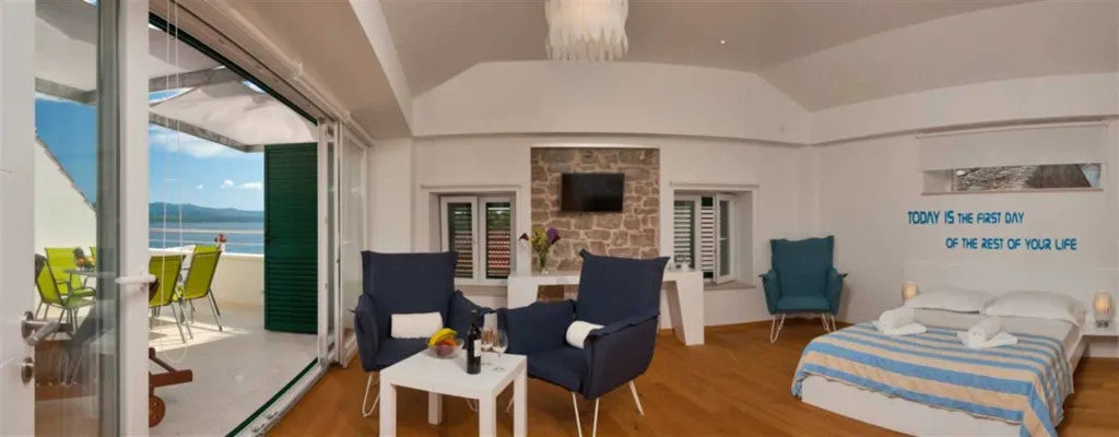 Villa in Bol with Pool, Jacuzzi & Sauna