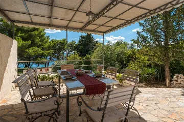 Villa in Bol with Pool, 5 m to the Sea