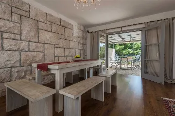 Villa in Bol with Pool, 5 m to the Sea