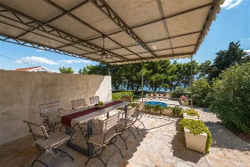 Villa in Bol with Pool, 5 m to the Sea