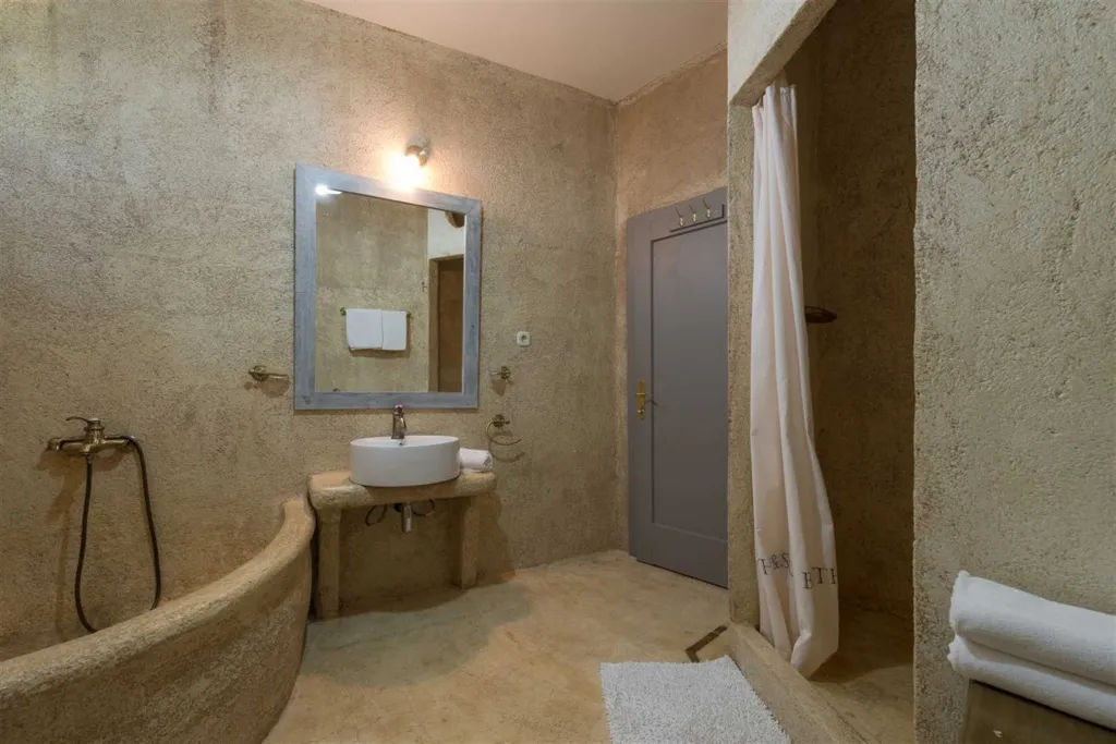 Villa in Bol with Pool, 5 m to the Sea